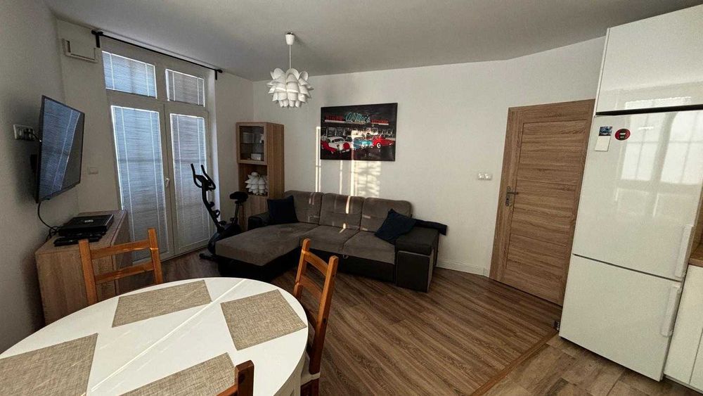 Klimatyzowane 2 pokoje (43 m²) w Piastowie – ul. Warszawska – Winda – 5 min do PKP/SKM!