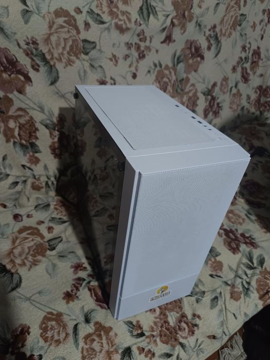 Продам игровой компьютер вместе с клавиатурой и мышкой