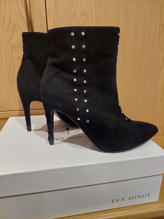 Botki czarne na szpilce zamszowe 38 dżety Eva Minge