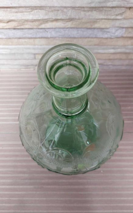 Vende-se Garrafa Vidro Antiga