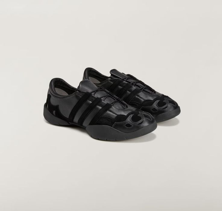 Buty Y-3 REGU LEATHER Adidas
Najwyższa jakość skóry oraz zamszu.
Nowe z metkami w oryginalnym opakowaniu.
Unisex.
Rozmiar 40