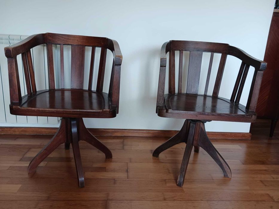 Cadeiras de madeira vintage para escritorio