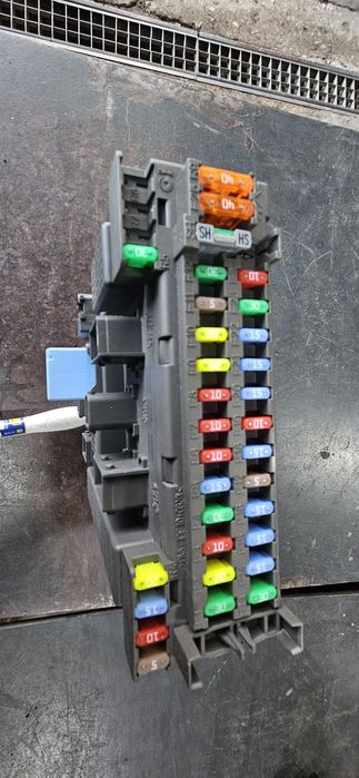 Caixa de fuziveis para Peugeot 607
