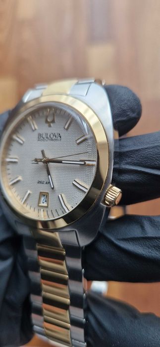 Bulova 98B272 Accutron 262kHz (płynąca sekunda)