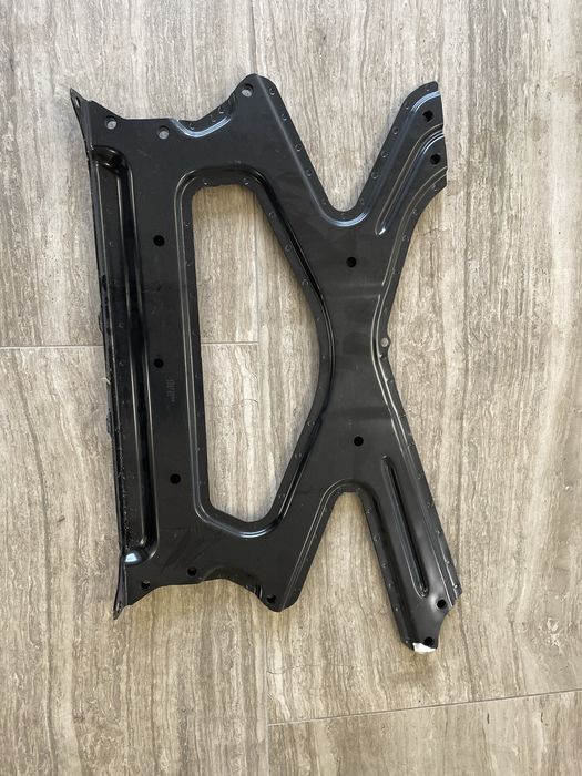 Запчастини HUMMER EV 2024