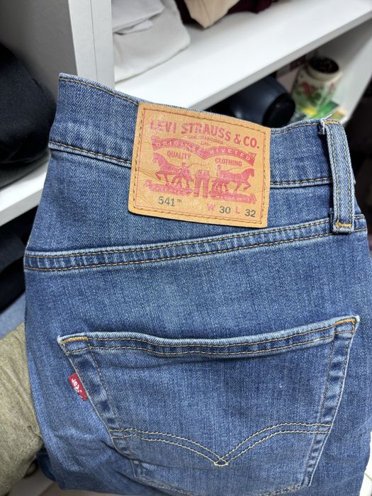 Levis 541 джинси W30 L32