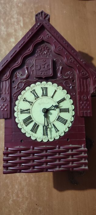 Продам настінний годинник