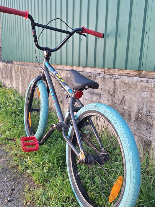 Велосипед BMX GT Radial 20