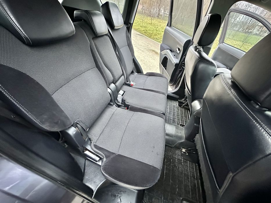 Mitsubishi Outlander XL   4x4 AVTOMAT