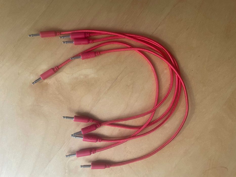Patch kable Erica Synths 30cm czerwone Eurorack 5 sztuk