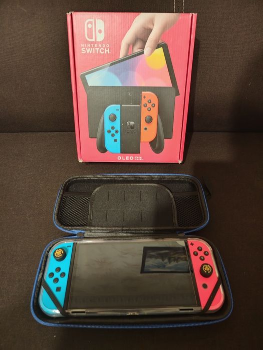 Продам Nintendo switch OLED