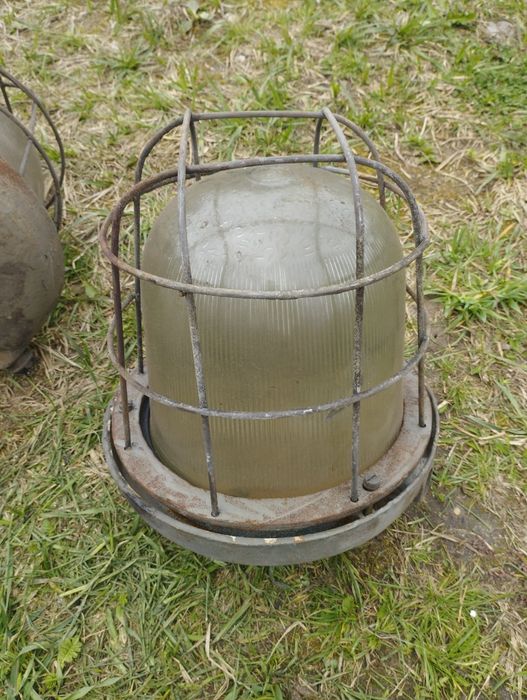 Lampy PRL piękne loftowe industrialne