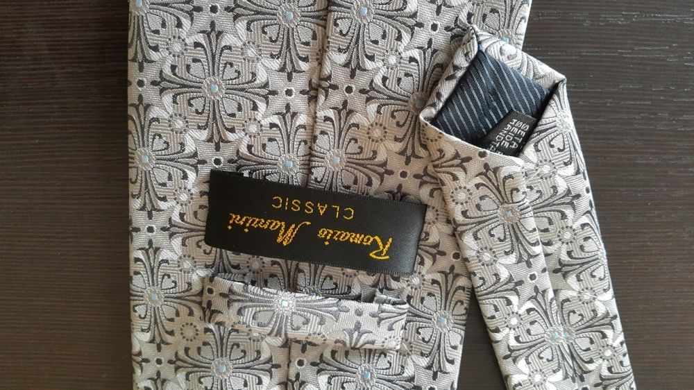 Продам галстуки, под костюм.