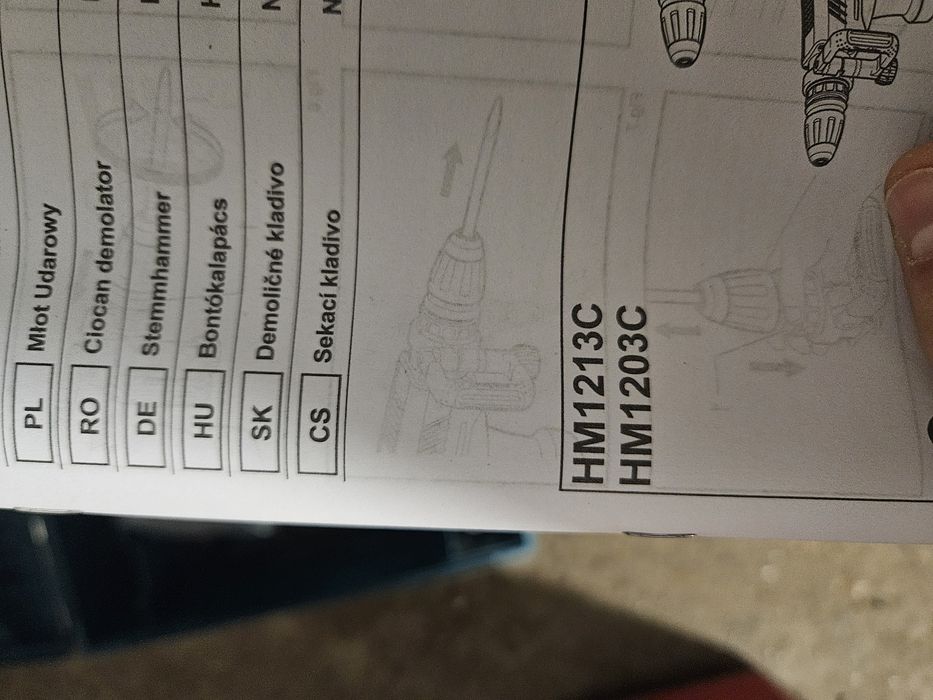 Młot wyburzeniowy Makita