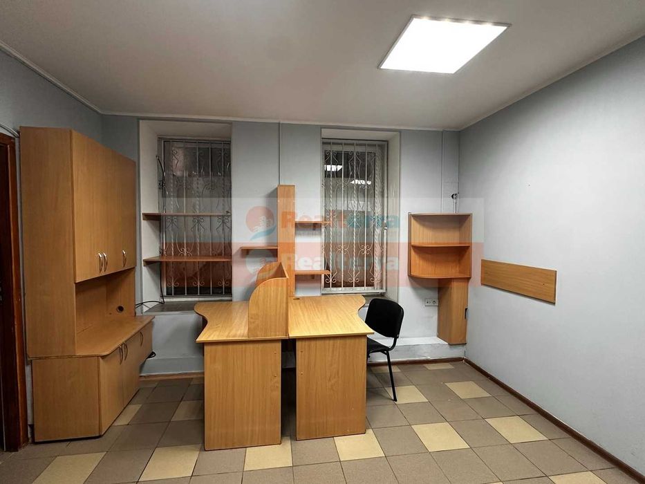 Без % Панаса Мирного, 9-Б. Печерський район, 85 кв.м.