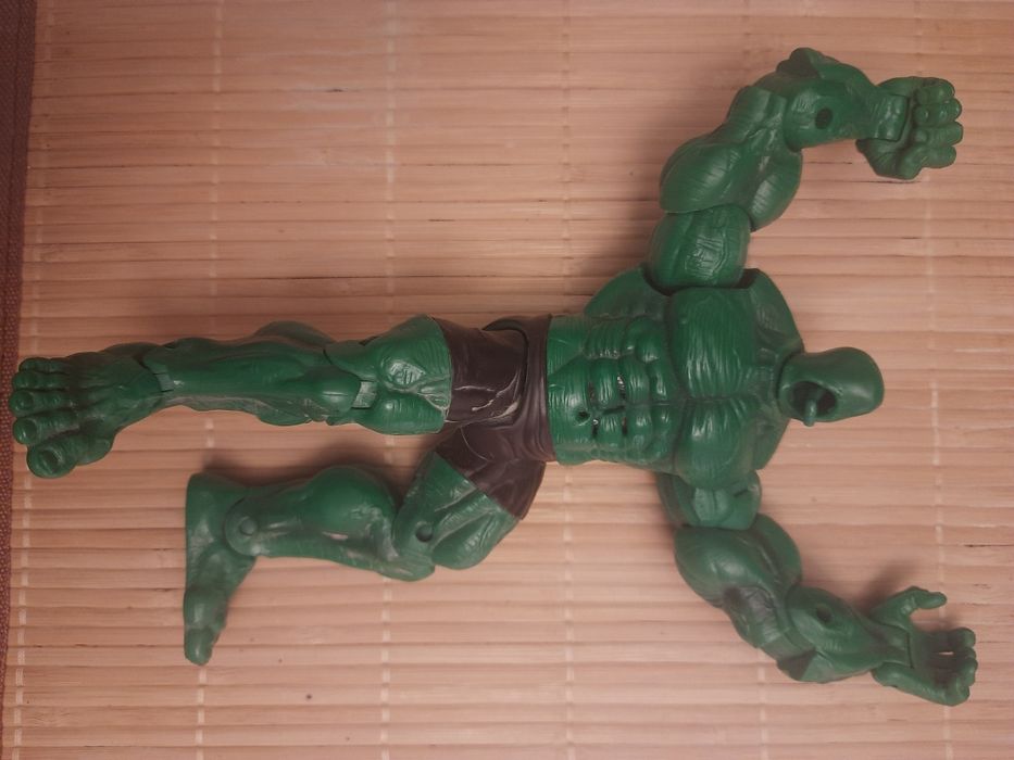 Продаю редкую фигурку Халка.