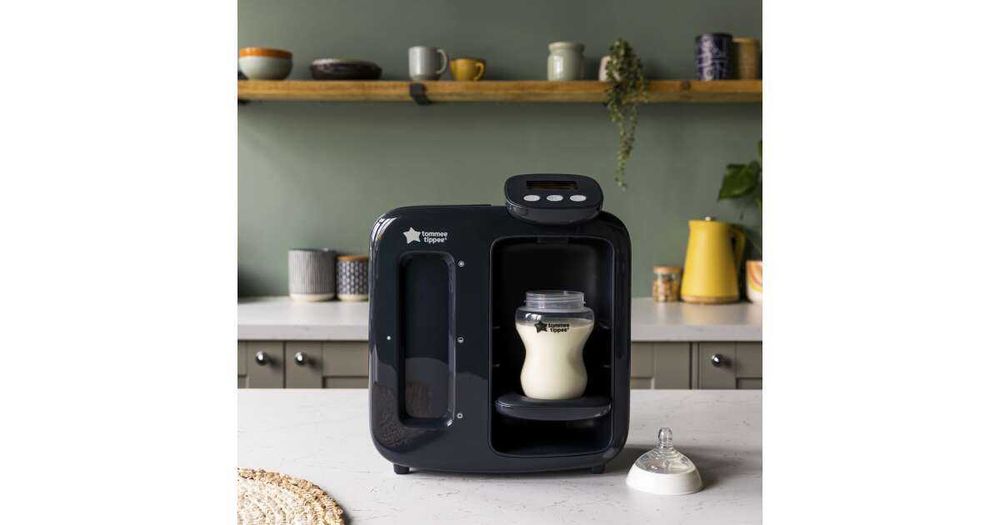 Tommee Tippee Urządzenie do przygotowywania butelek Day & Nigh, Czarny