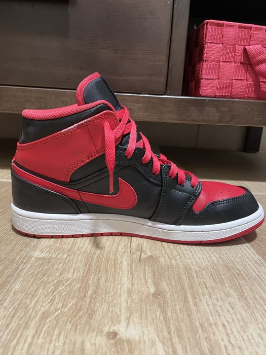 Air Jordan 1 Mid “Alternate Bred”