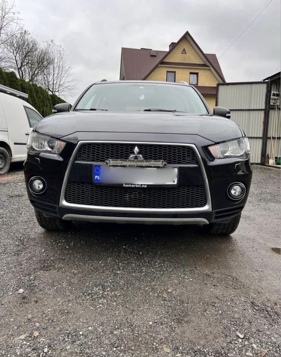 Mitsubishi Outlander 2010 benzyna 2.0 terenowy automat czarny suv 5-osobowy