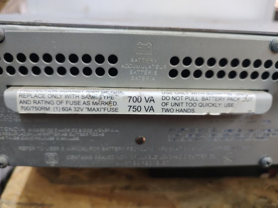 APC smart-ups sua750RMI2U