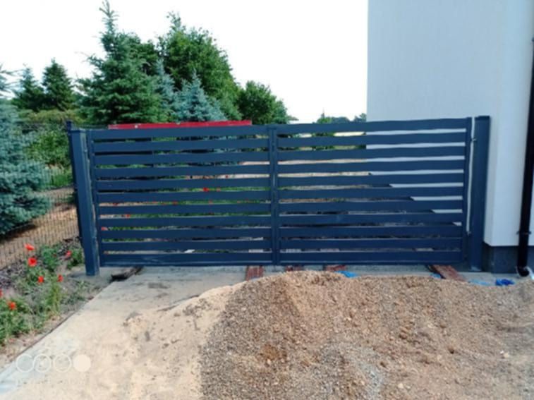 Montaż ogrodzeń panelowych palisadowych