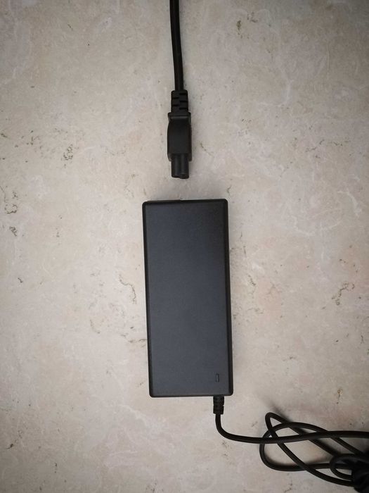 Carregador Portátil Liteon PA-1900-24