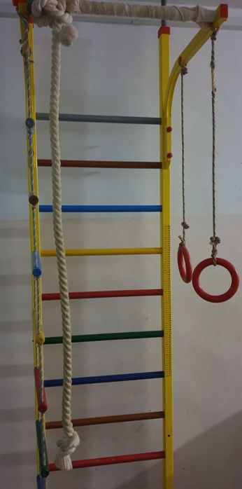 Продам шведскую стенку.