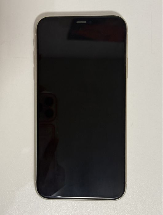 Продам iPhone 11 white 128gb