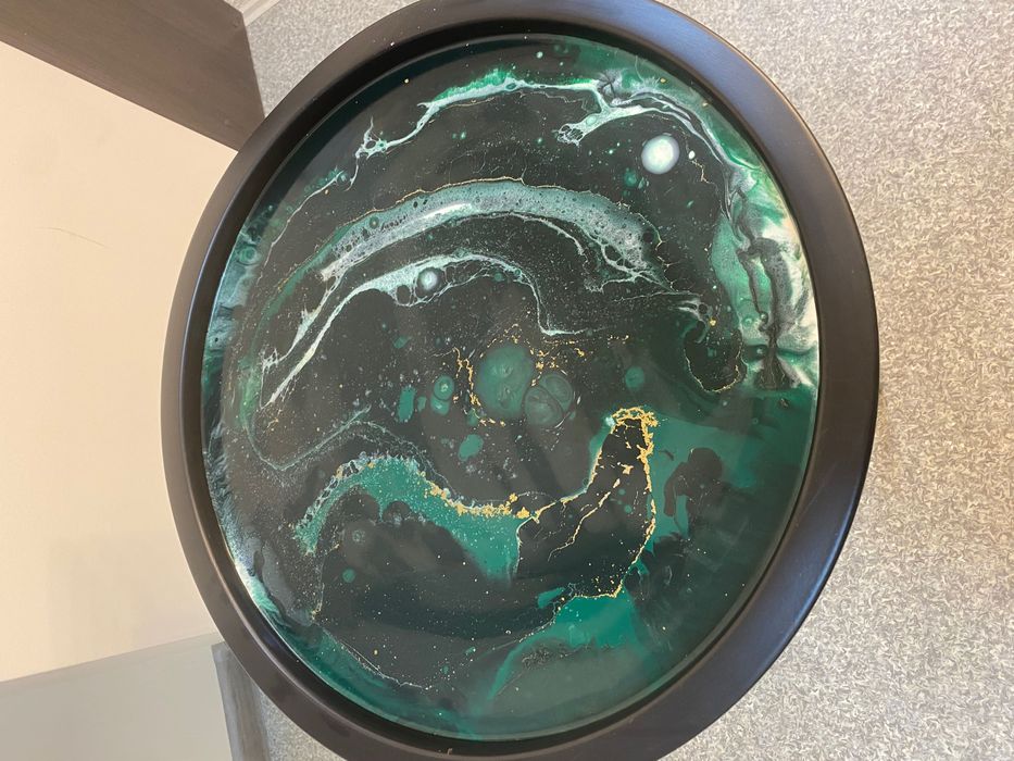 столик із епоксидної смоли