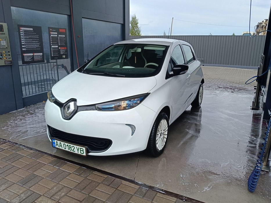Продається Renault Zoe 40 кіловат.