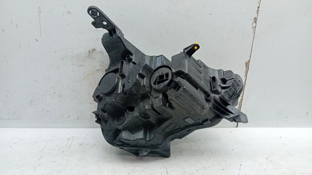 Ótica / farol esquerda CITROËN C4 III