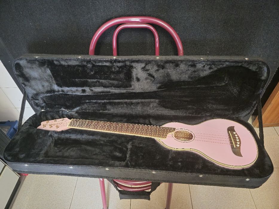 Violão Washburn Rover RO10 Travel Acoustic, excelente custo.