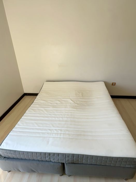 Cama casal 160 x 200 (colchao + estrado/sommier)