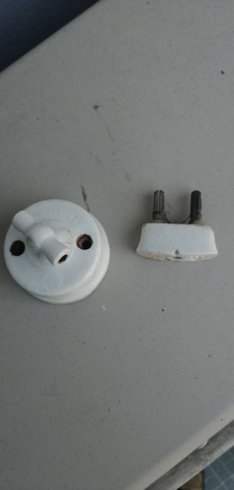Material elétrico cerâmico antigo