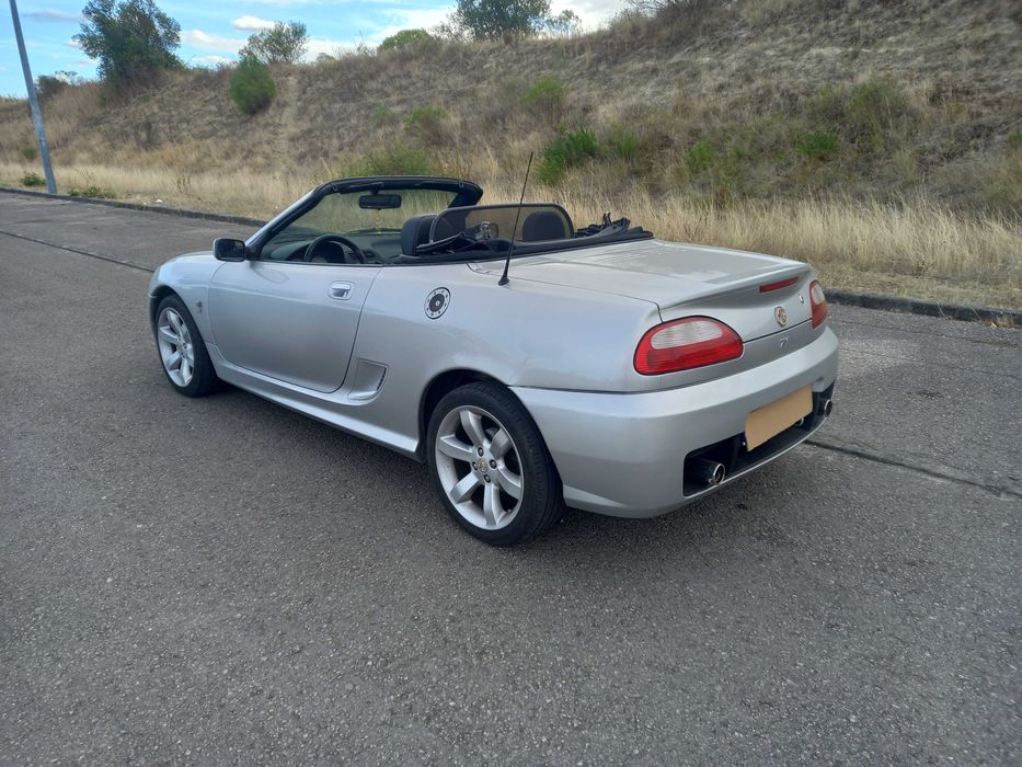 MG TF Carro em bom estado
