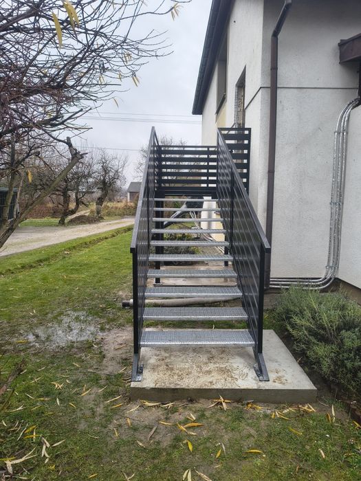 Bramy, przęsła, ogrodzenia, balustrady, konstrukcje stalowe.