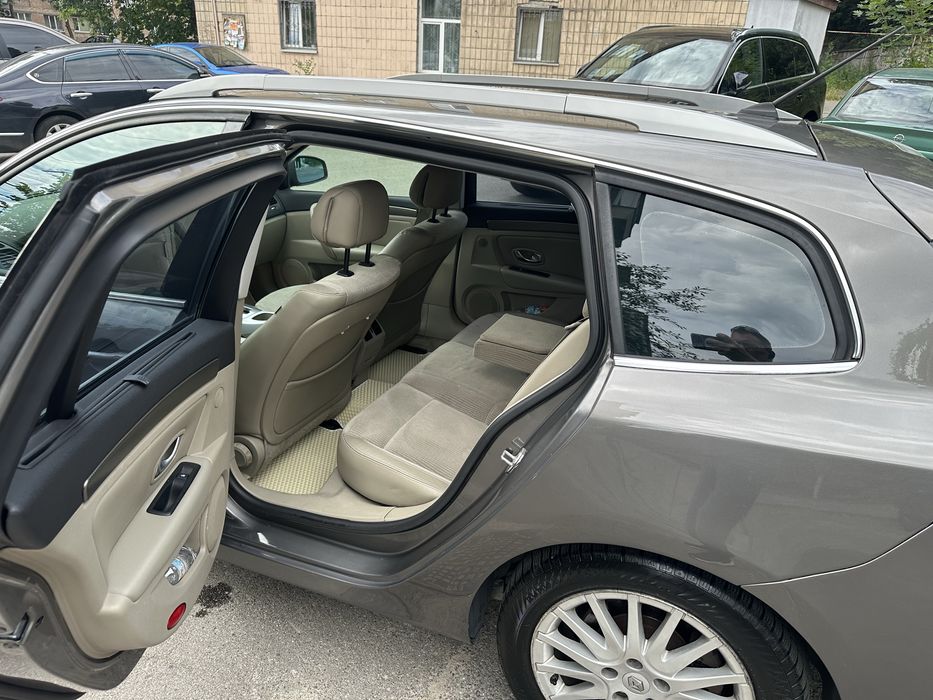 Рено  лагуна III  2.0dci Акп 2008