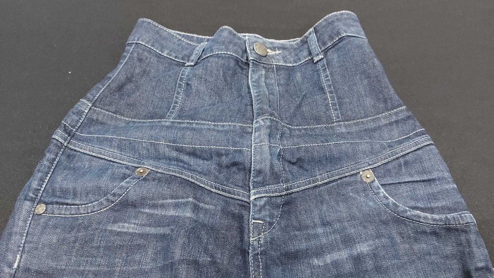 Calças bershka como novas