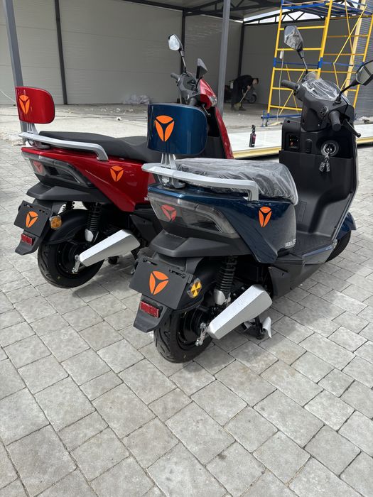 Електроскутер YADEA RN 2100w!графен