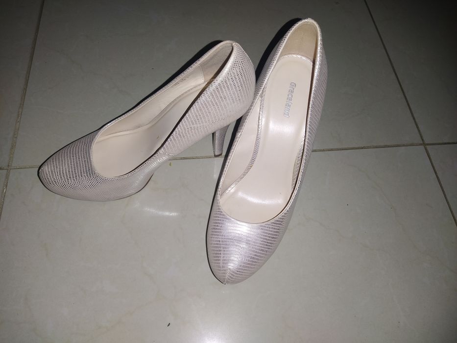 Buty perłowe szpilki obcas stan idealny r 37 38