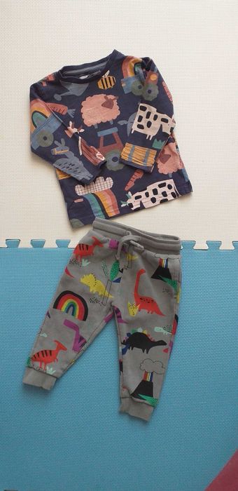Komplet zestaw bluzka długi rękaw spodnie dresowe dinozaury Next 80-86