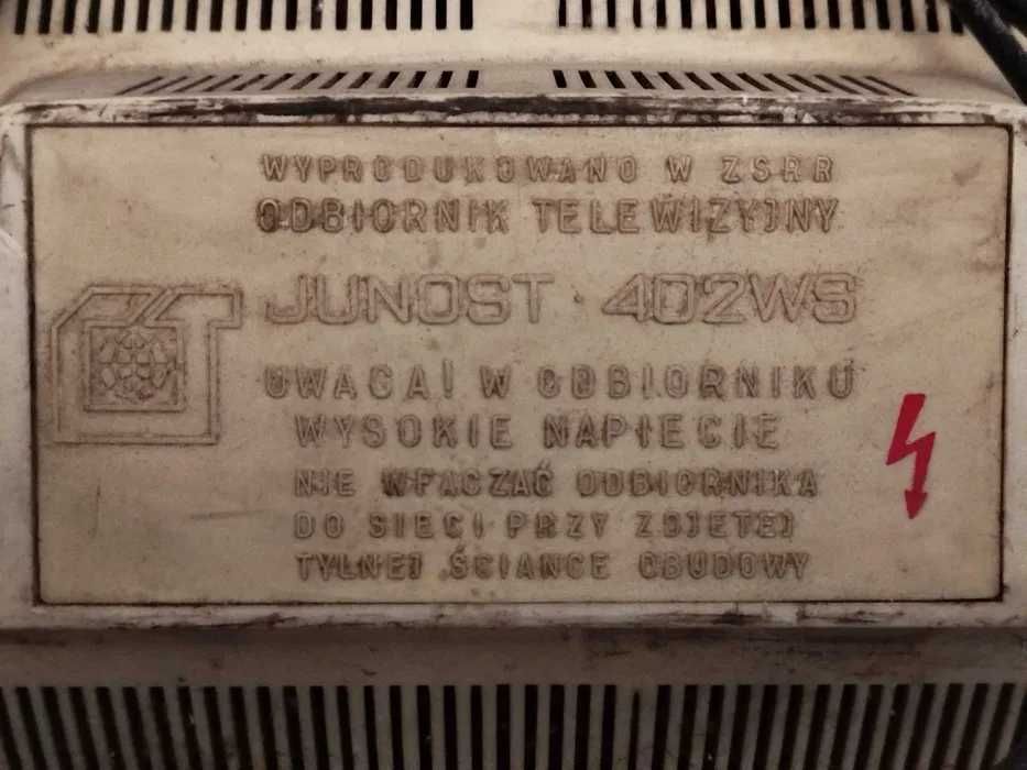 Telewizor przenośny Junost 402WS PRL stan nieznany na części