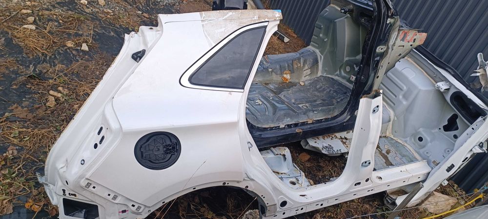 четверть панель поріг кузов lincoln mkc EJ7Z-7827840-A 	EJ7Z-7827841-A