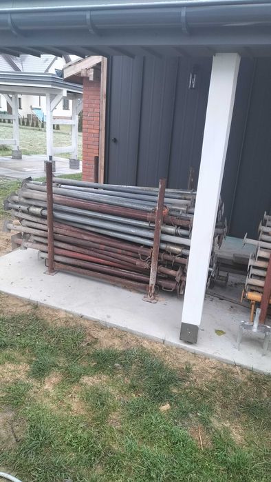 Sprzedam stemple budowlane oraz dźwigary, trójnogi i głowice