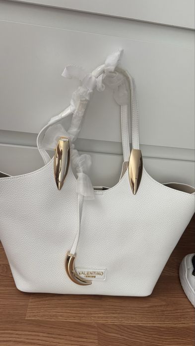 Malas valentino novas