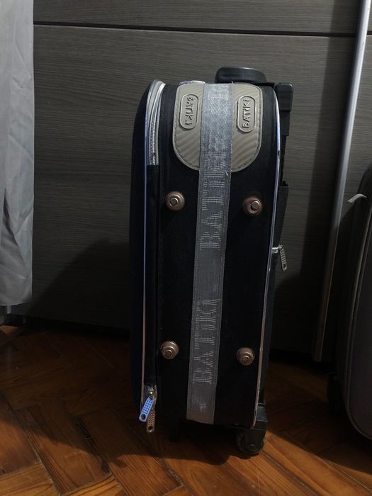 Vendo Mala de Viagem Preta em bom estado