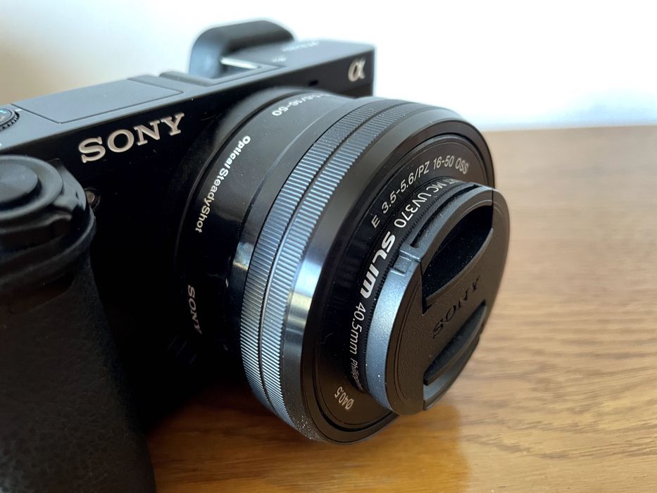 Sony Alpha 6000 + obiektyw 16-50mm + torba