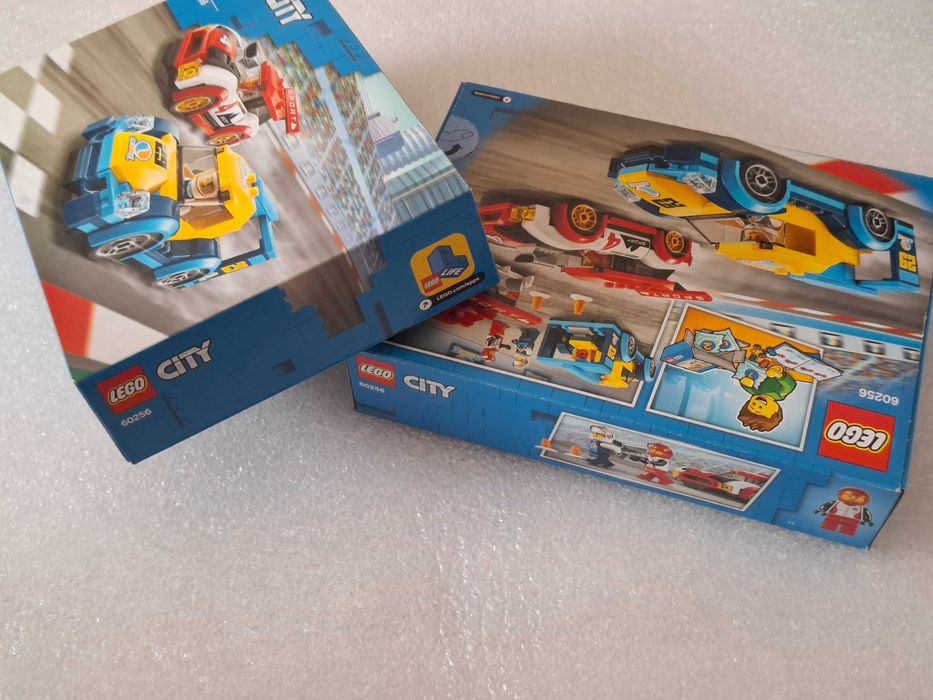 Lego City Гоночні автомобілі (60256)