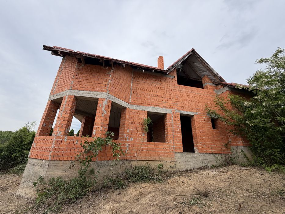 Продаж будинку в престижній локації Барвінка — мкрн. “Лазький берег”