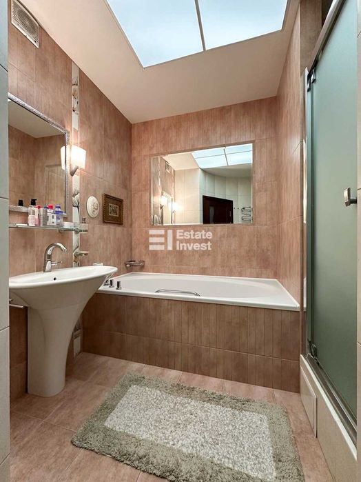 Продам 3 кімн. квартиру в новобудові на вул. Отакара Яроша, 22